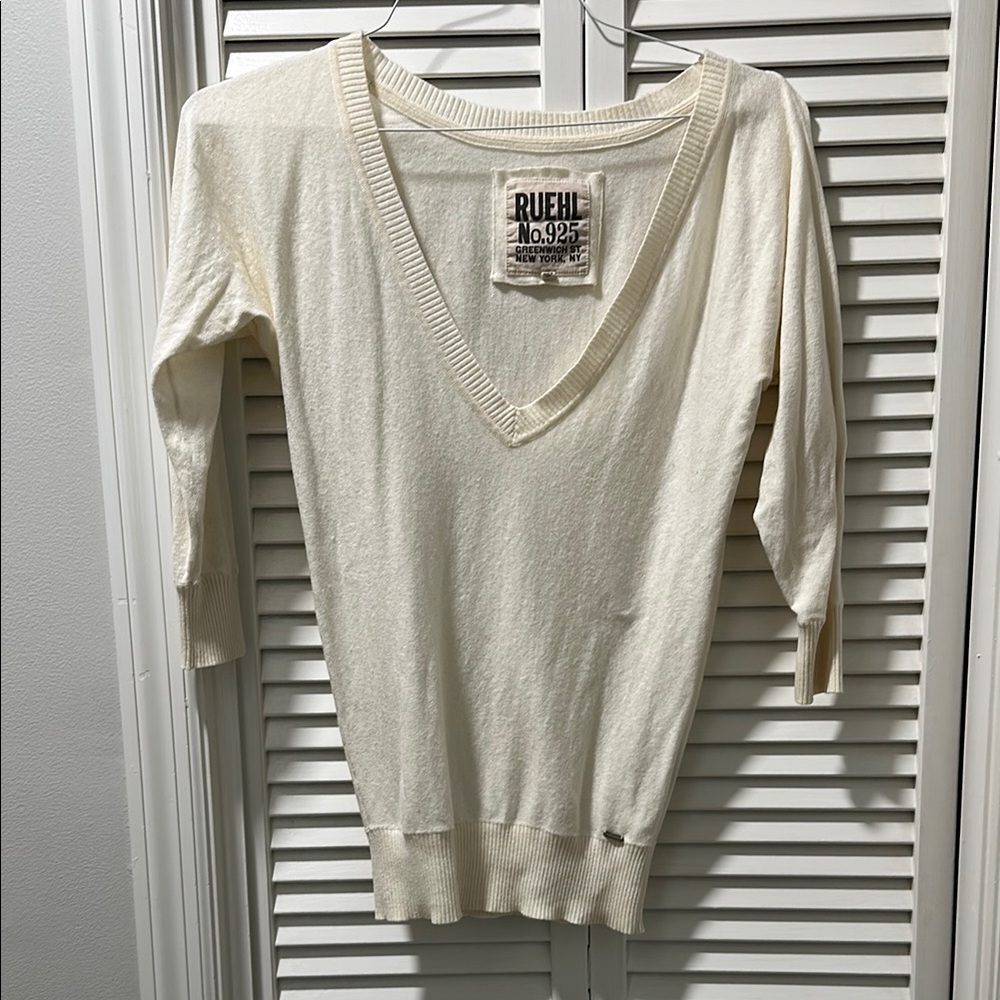 Women’s Ruehl No.925 Soft V-Neck Sweater